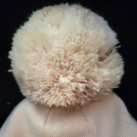 TNA winter hat / toque with pom pom - Picture 3 of 9